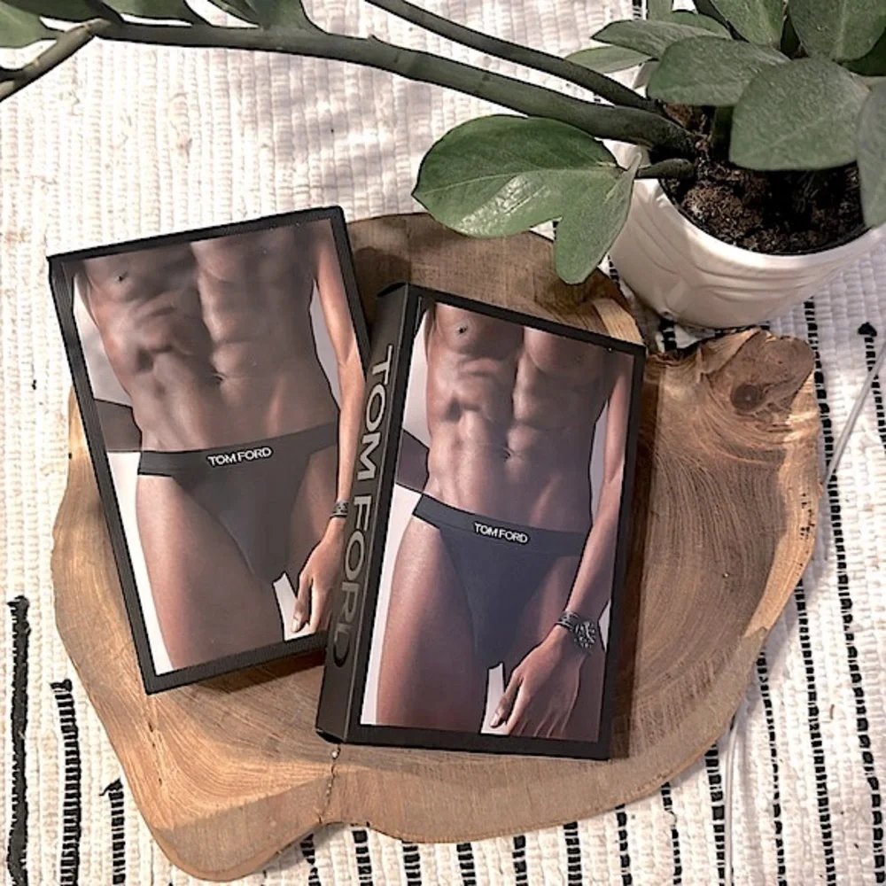 Tom Ford - Picture 2 of 7